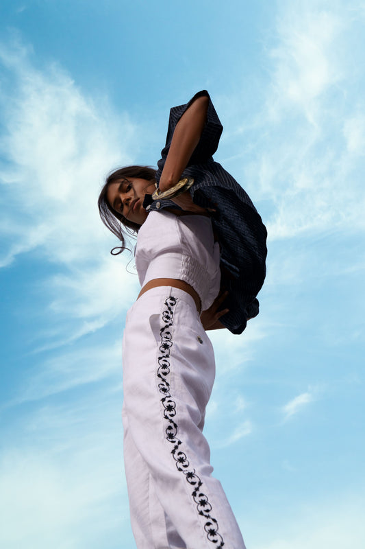 white pant